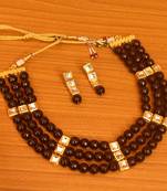 Black necklace-sets