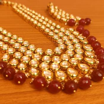 Red necklace-sets 3