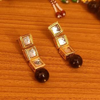 Black necklace-sets 2