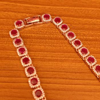 Red necklace-sets 3