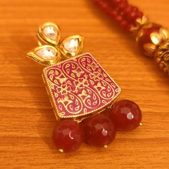 Red necklace-sets 2