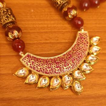 Red necklace-sets 3