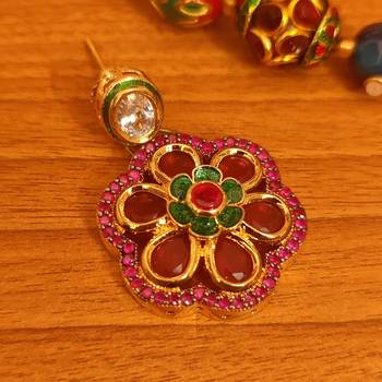 Red necklace-sets 3