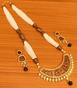 Black necklace-sets