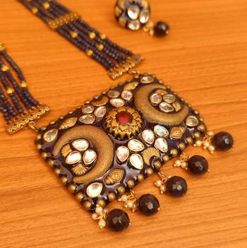 Blue necklace-sets 2
