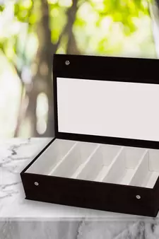 atorakushon Wooden Goggles Box Sunglasses Eye Wear Eyeglasses Storage Jewellery Organizer Chasma Makeup Cases brown