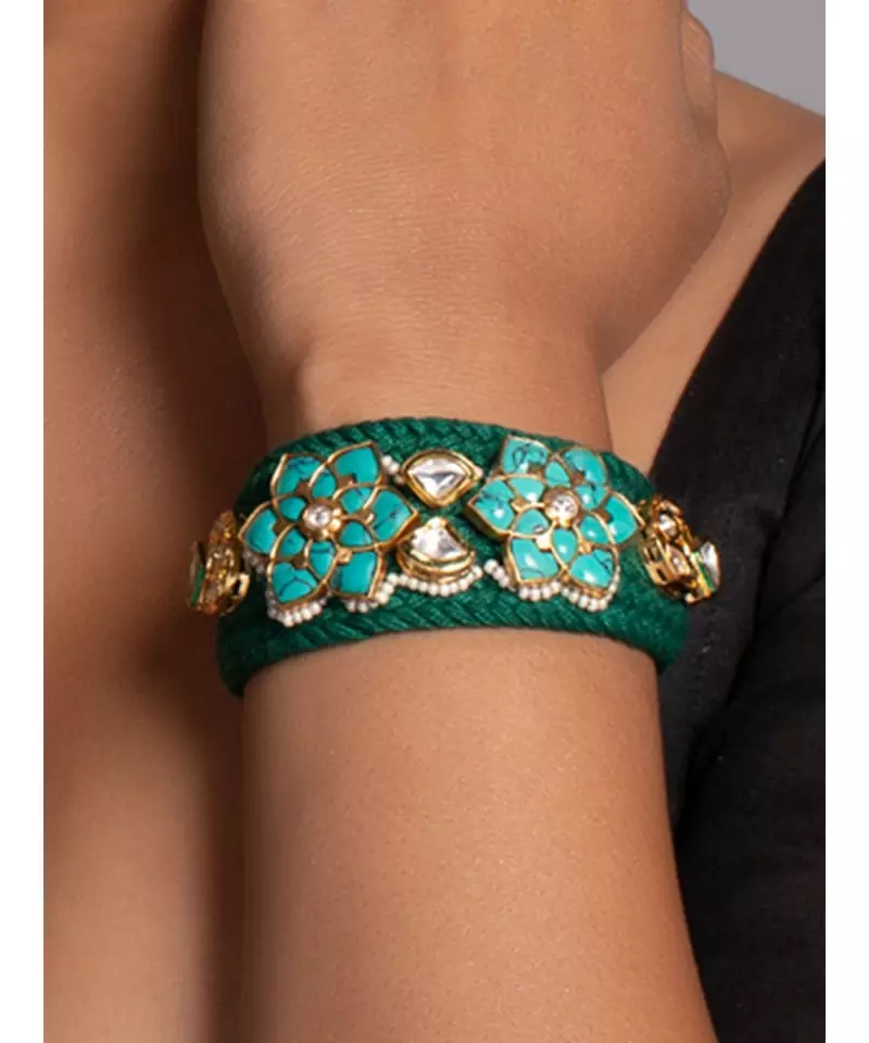 Deluxe Turquoise and Green Bracelet for Festivals