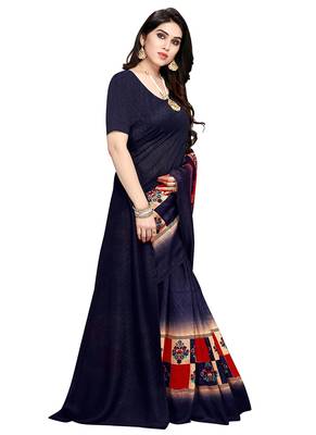 Blue printed crepe saree with blouse 4