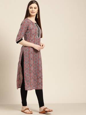 Maroon embroidered cotton ethnic-kurtis 3