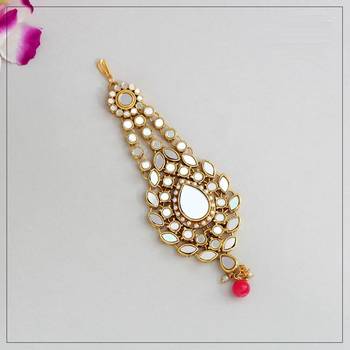 Pink maang-tikka 1