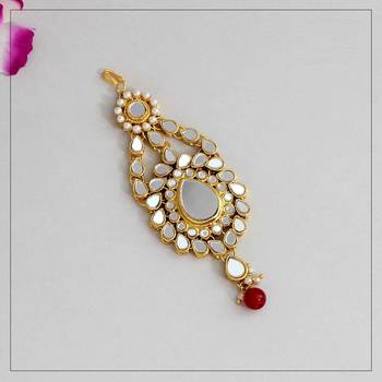 Red maang-tikka 1