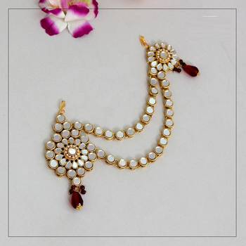 Maroon maang-tikka 1