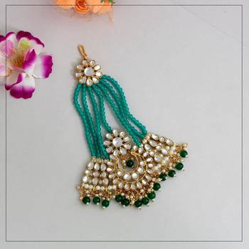 Green maang-tikka 1