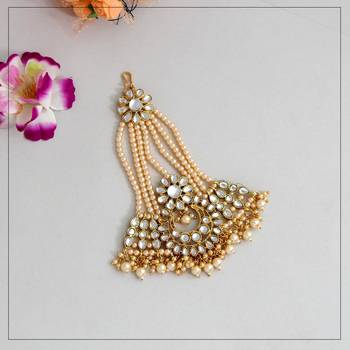 Gold maang-tikka 1