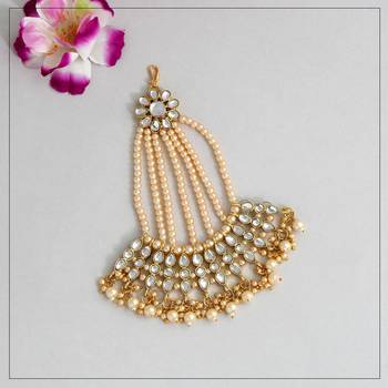 Gold maang-tikka 1