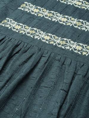 Women Grey Embroidered Yoke Patternt Kurta Set With Dupatta 7