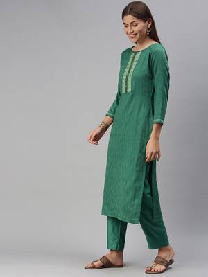 Women Firozi Embroidered & Sequence Kurta Set With Dupatta 4