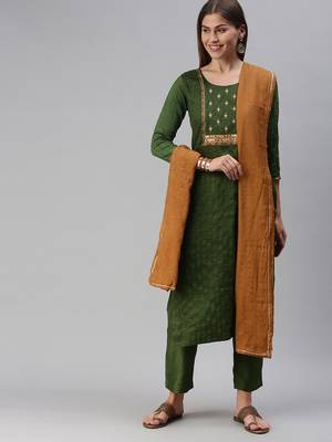 Women Olive Green Embroidered & Sequence Kurta Set With Dupatta 1