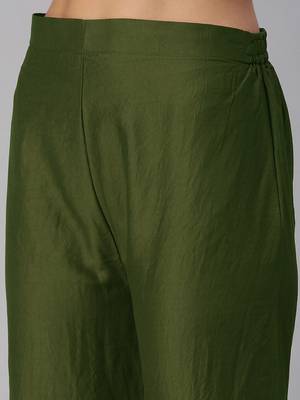 Women Olive Green Embroidered & Sequence Kurta Set With Dupatta 5