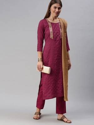 Women Magenta Embroidered & Sequence Kurta Set With Dupatta 1