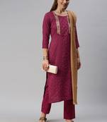 Women Magenta Embroidered & Sequence Kurta Set With Dupatta