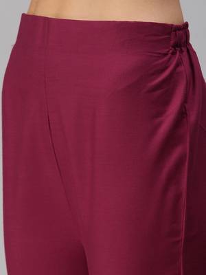 Women Magenta Embroidered & Sequence Kurta Set With Dupatta 5