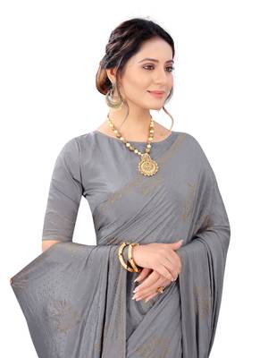 Grey embroidered crepe saree with blouse 2
