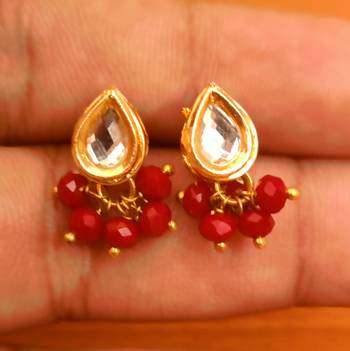 Maroon studs 1