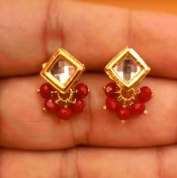 Maroon studs 1
