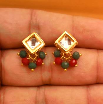 Multicolor studs 1