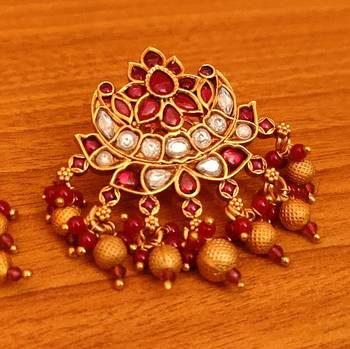 Red earrings 2