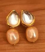 Beige earrings