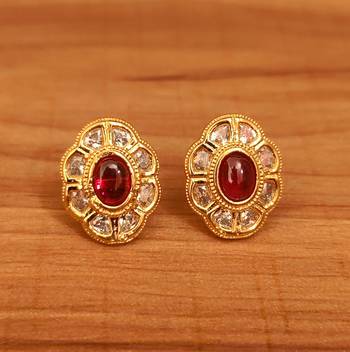 Red studs 1