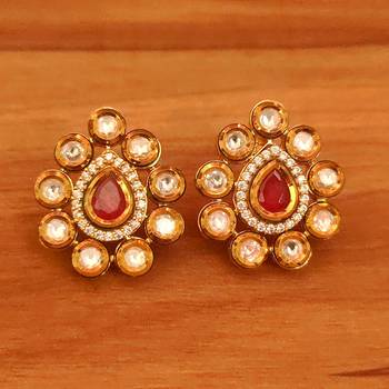 Red studs 1