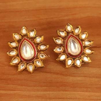 Red studs 1