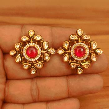 Red studs 1