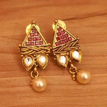 Red earrings 1