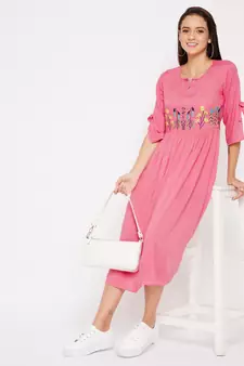 Pink embroidered rayon short-dresses