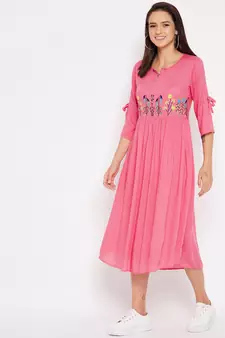 Pink embroidered rayon short-dresses