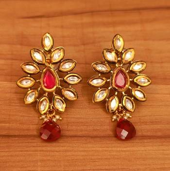Red earrings 1
