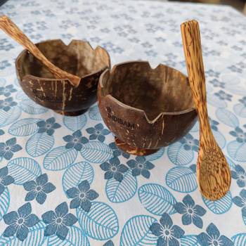 INDIBAM's Set of Coconut Shell Dessert Bowls with coconut wood Spoons; Ice-Cream, Desserts & Pudding Bowl. 1