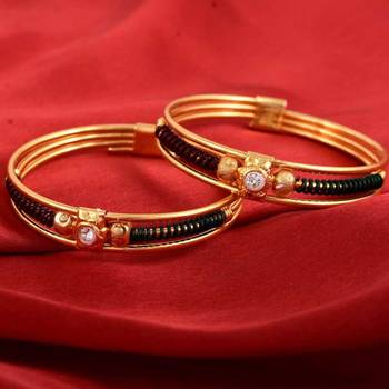 AkinosKIDS Studded Rhinestone with multi spiral Nazariya Bangle set for newborn - Golden 2