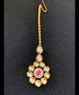 Yellow maang-tikka 1