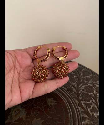 Maroon hoops 1