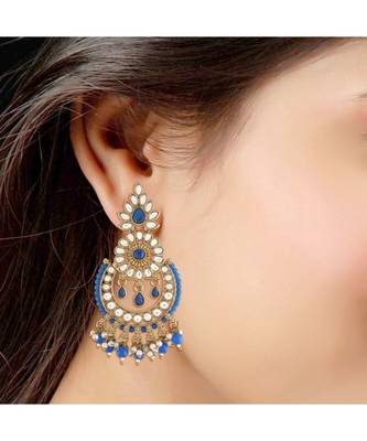 Traditional Handcrafted Earrings With Maang Tikka Encased with Faux Kundan & Pearl for Girls  3