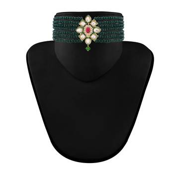 Traditional Choker Set Glided With Kundan & Beads For Girls  3