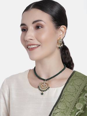 Kundan Pearl Studded & Beaded Mala Necklace Jewellery Set for   1