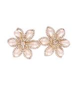 Gold Plated Flower Shaped Pearl Studded with Stone Metal HairpinsHair ClipsClutch for  (Pack of 1 Pcs) (A99CLP51)