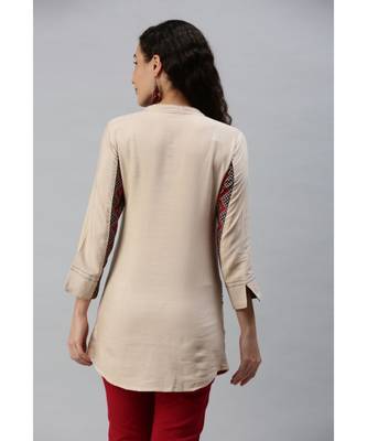 Women Beige Tunic with Embroidery and Print Detailing 3