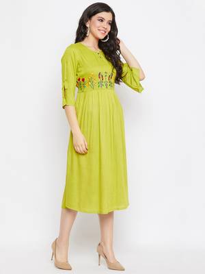 Green embroidered viscose rayon
 long-dresses 4